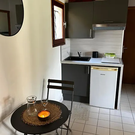 Maison Avec Terrasse Et Parking, A 350 M De La * Saint-Martin-dʼArdèche